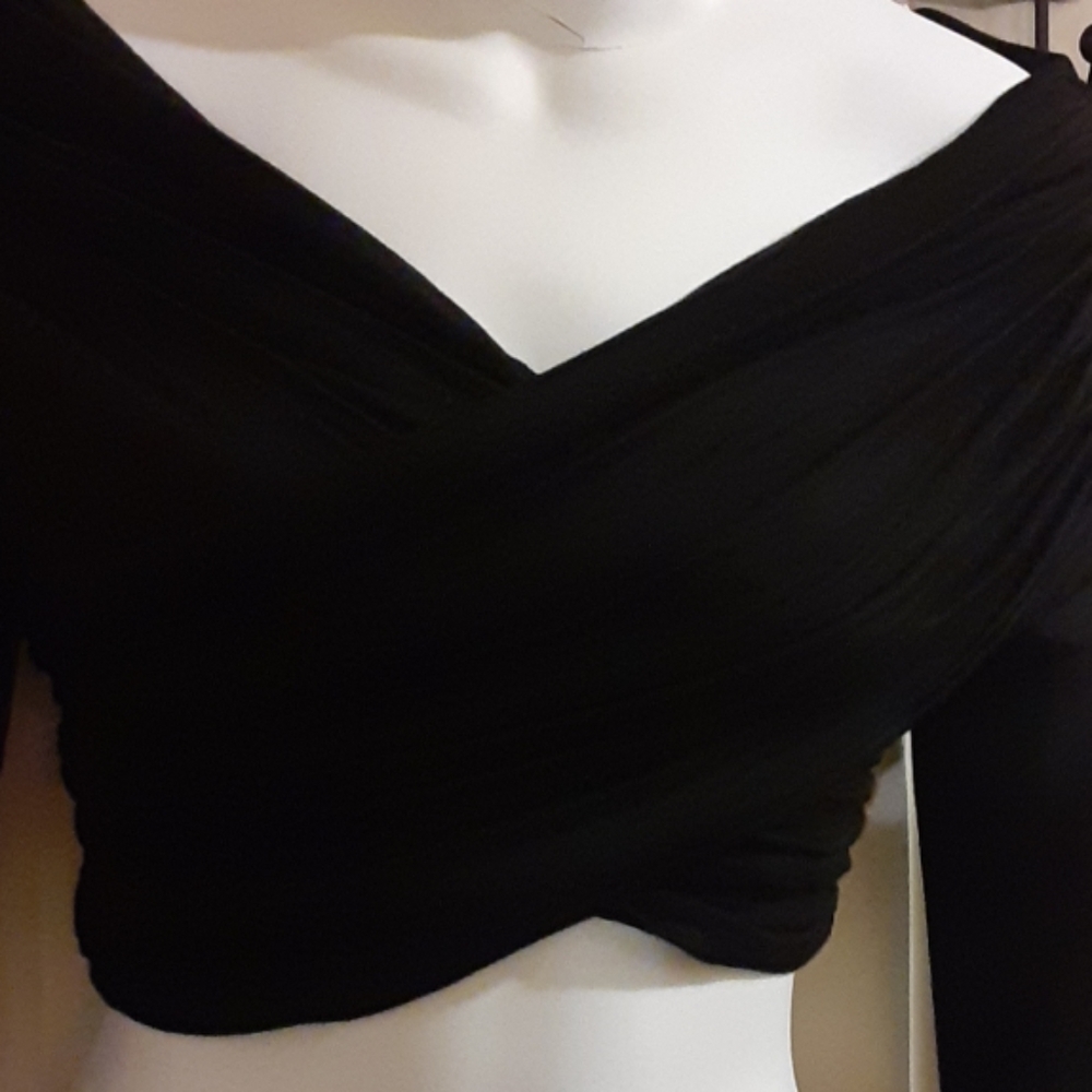 Tobi Crossinglines Crop Top - Picture 4 of 4